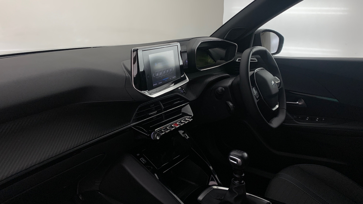 Used Peugeot 2008 2023 for sale - 76307998: Photo 2