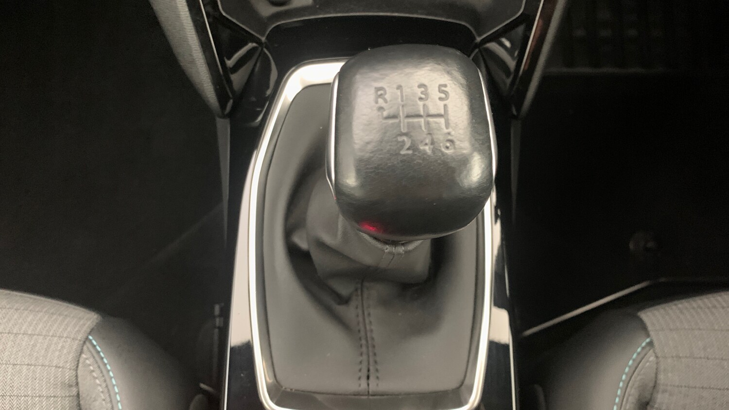 Used Peugeot 2008 2023 for sale - 76307998: Photo 33