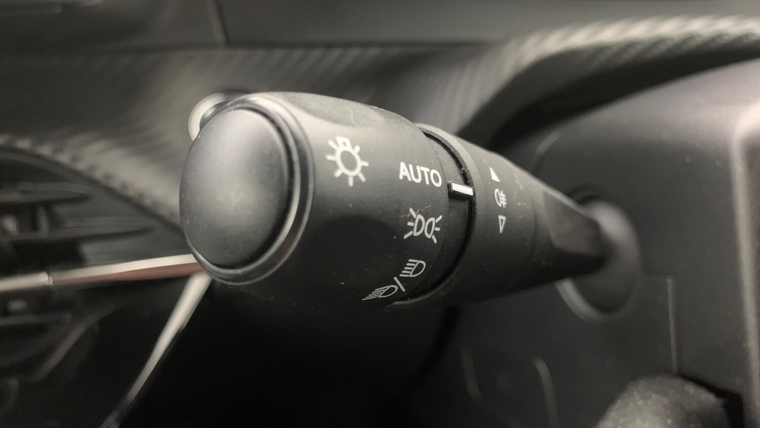 Used Peugeot 2008 2023 for sale - 76307998: Photo 36