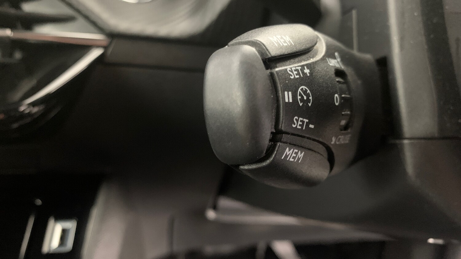 Used Peugeot 2008 2023 for sale - 76307998: Photo 38