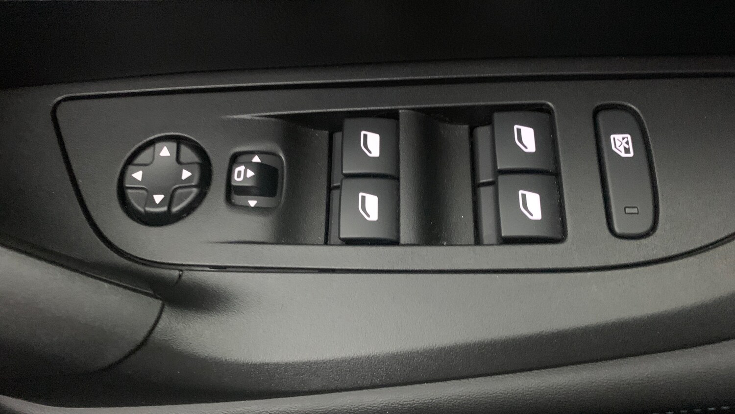 Used Peugeot 2008 2023 for sale - 76307998: Photo 39