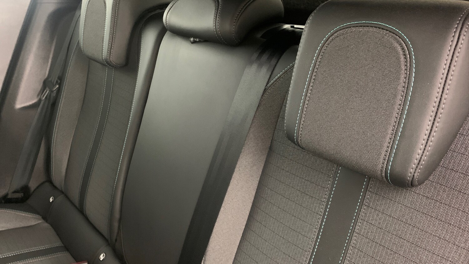 Used Peugeot 2008 2023 for sale - 76307998: Photo 8