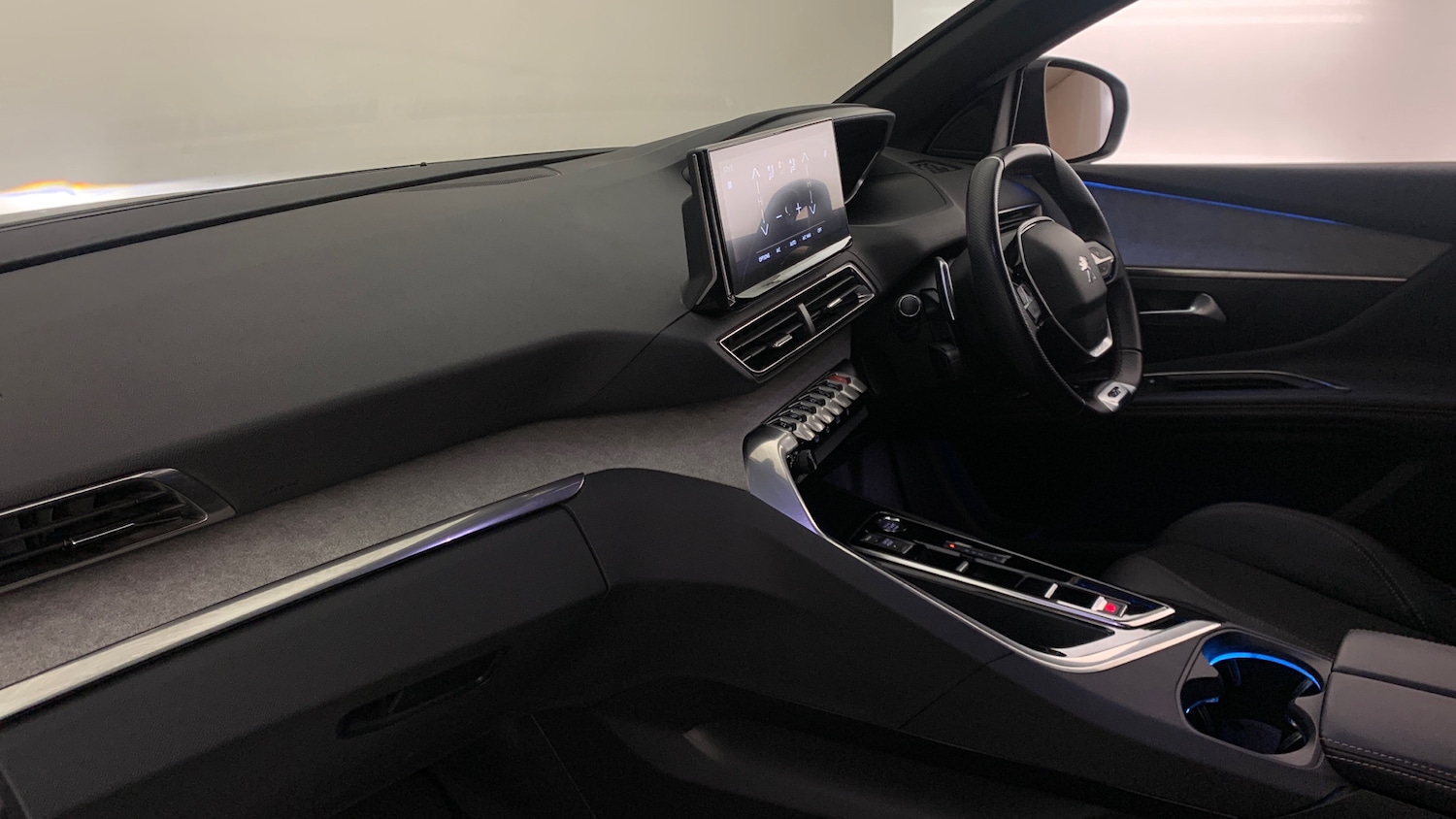 Used Peugeot 3008 2023 for sale - 76359086: Photo 2