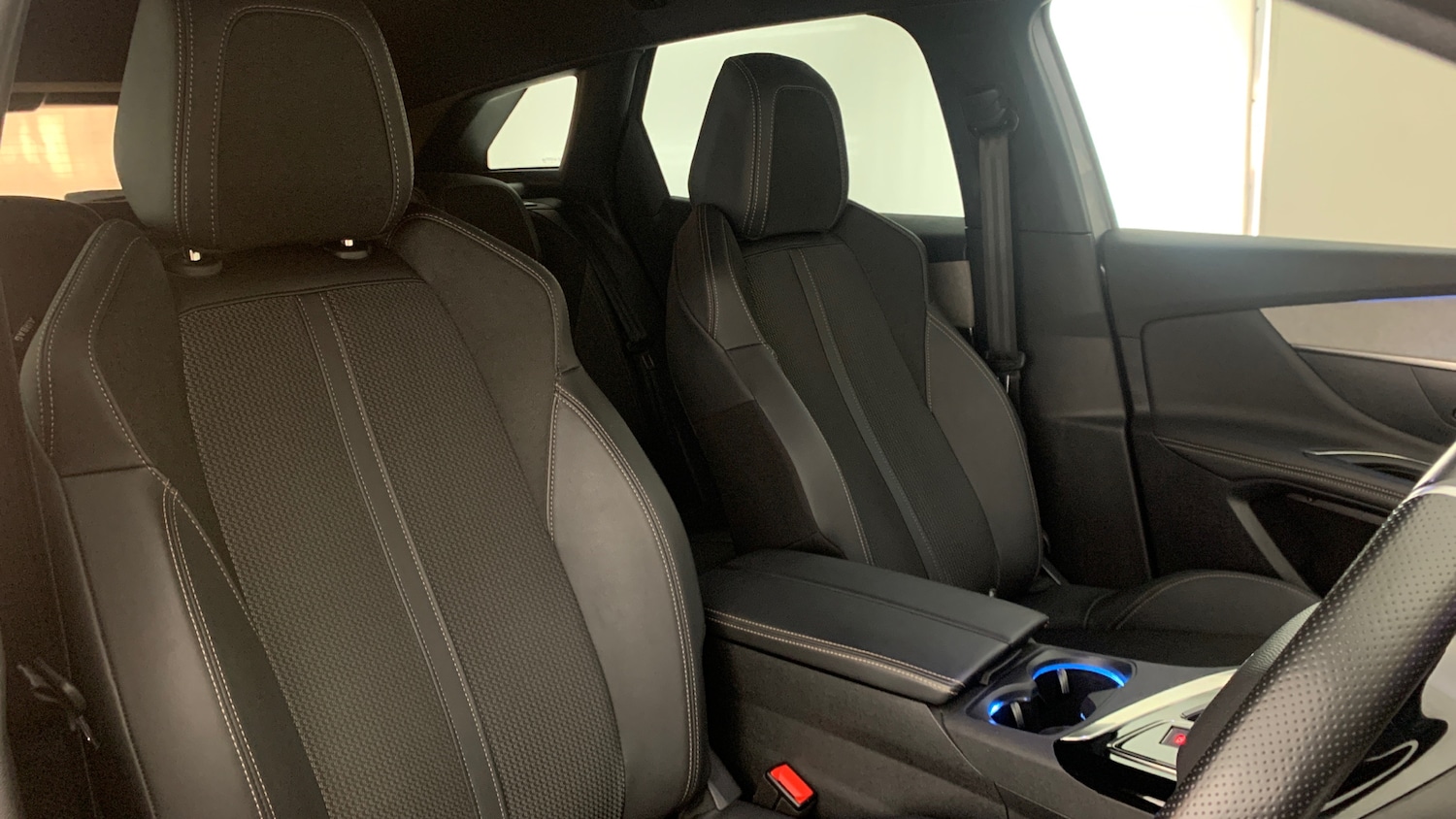 Used Peugeot 3008 2023 for sale - 76359086: Photo 43