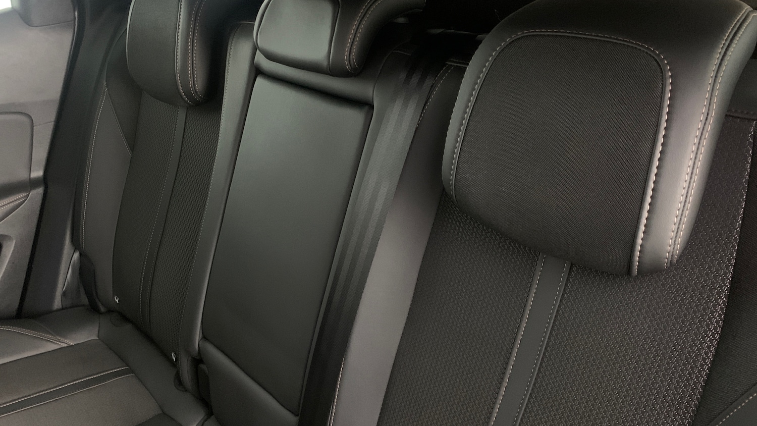 Used Peugeot 3008 2023 for sale - 76359086: Photo 8