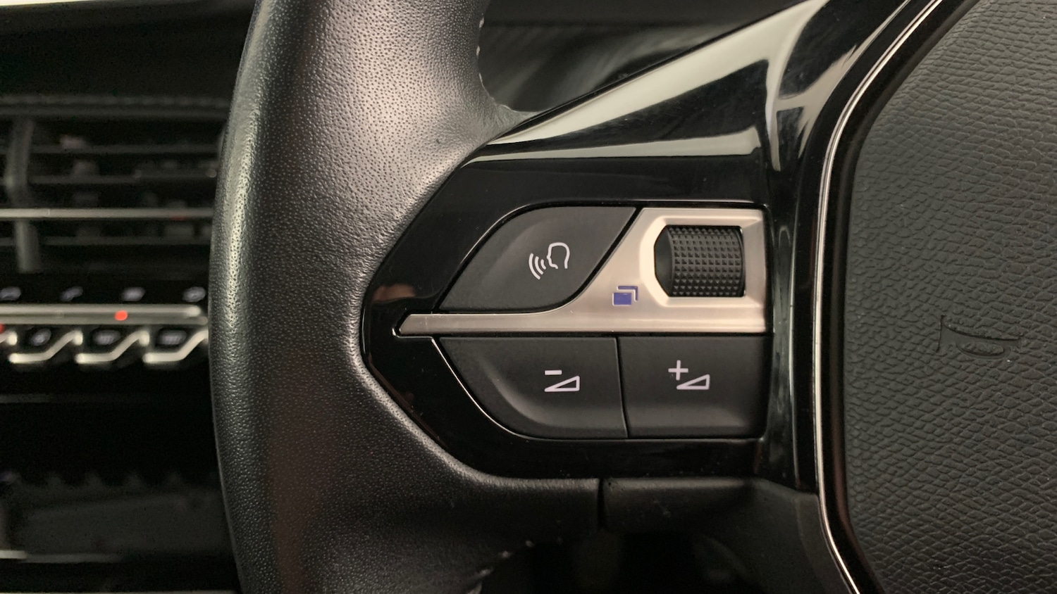 Used Peugeot 2008 2020 for sale - 76759967: Photo 19