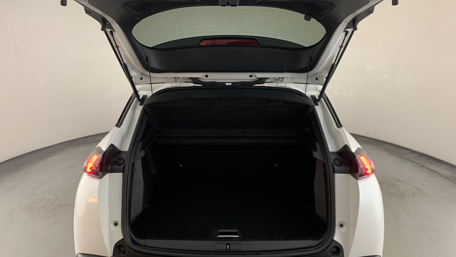 Used Peugeot 2008 2020 for sale - 76759967: Photo 5