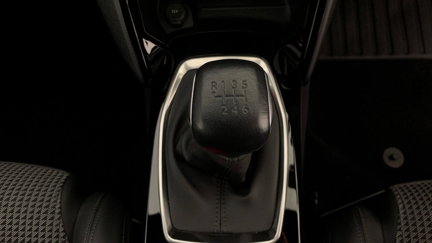 Used Peugeot 2008 2023 for sale - 76433834: Photo 32