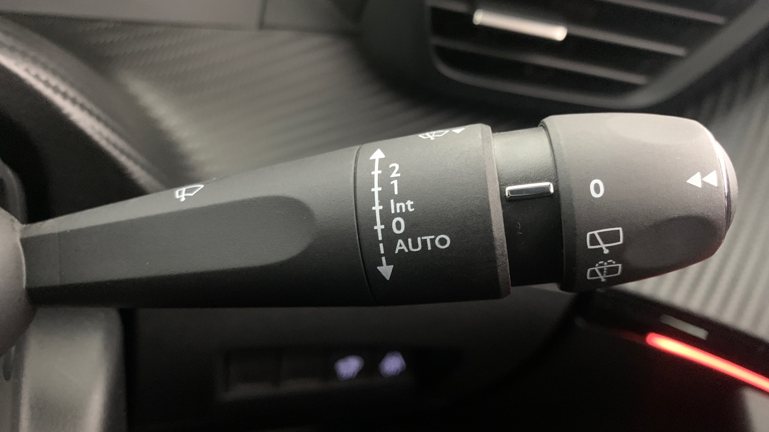 Used Peugeot 2008 2023 for sale - 76433834: Photo 37