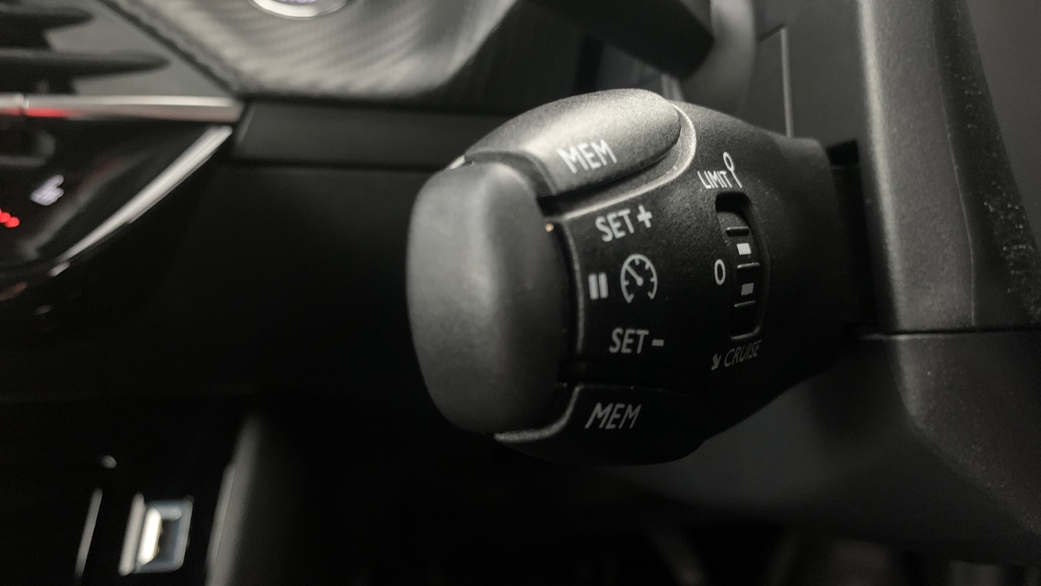 Used Peugeot 2008 2023 for sale - 76433834: Photo 38