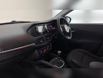 Used Fiat Tipo 2017 for sale - 76168041: Photo 2