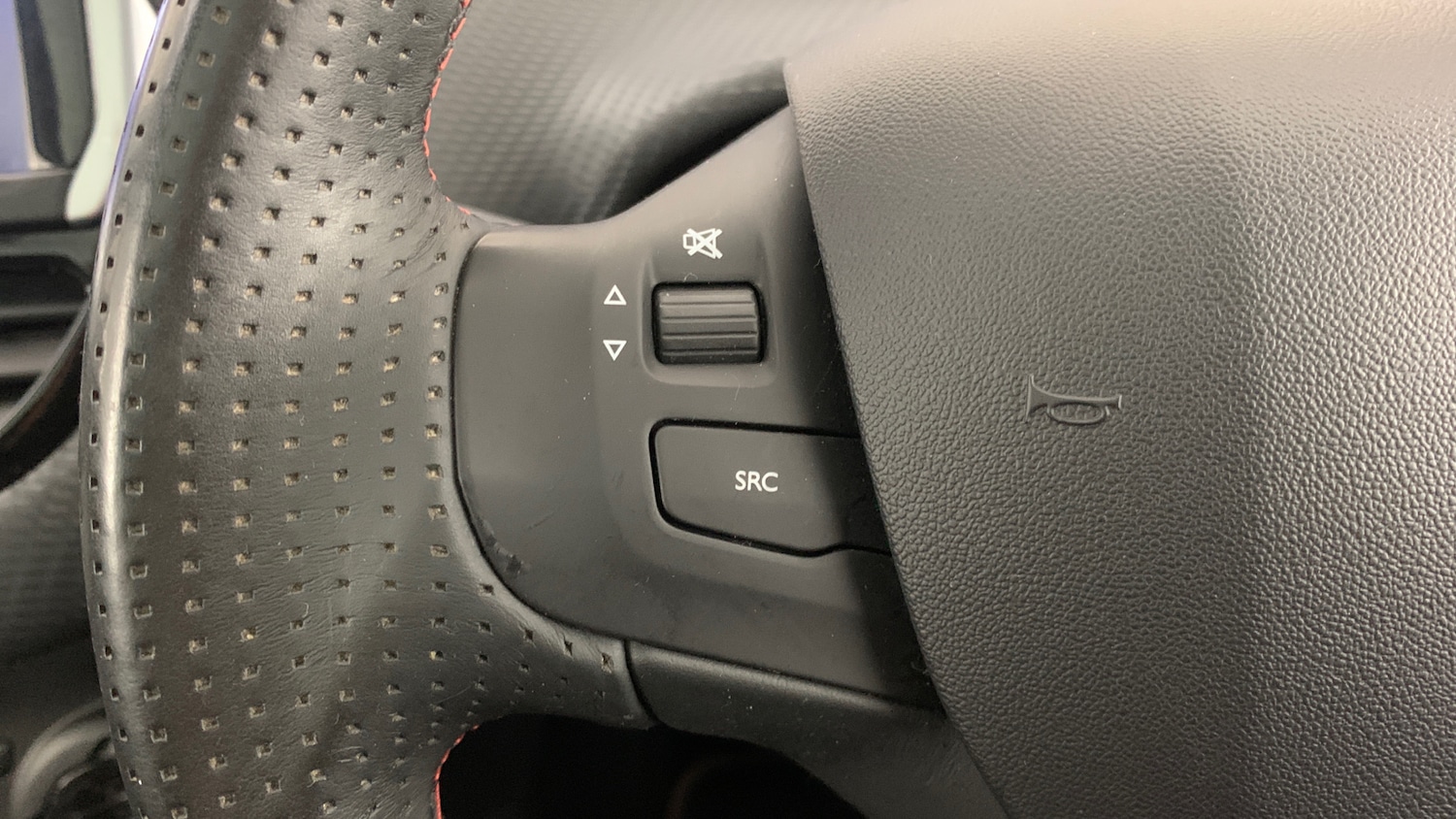 Used Peugeot 208 2016 for sale - 76073687: Photo 19