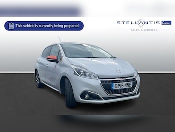Peugeot - 208