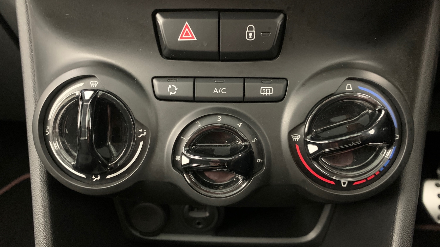 Used Peugeot 208 2016 for sale - 76073687: Photo 29