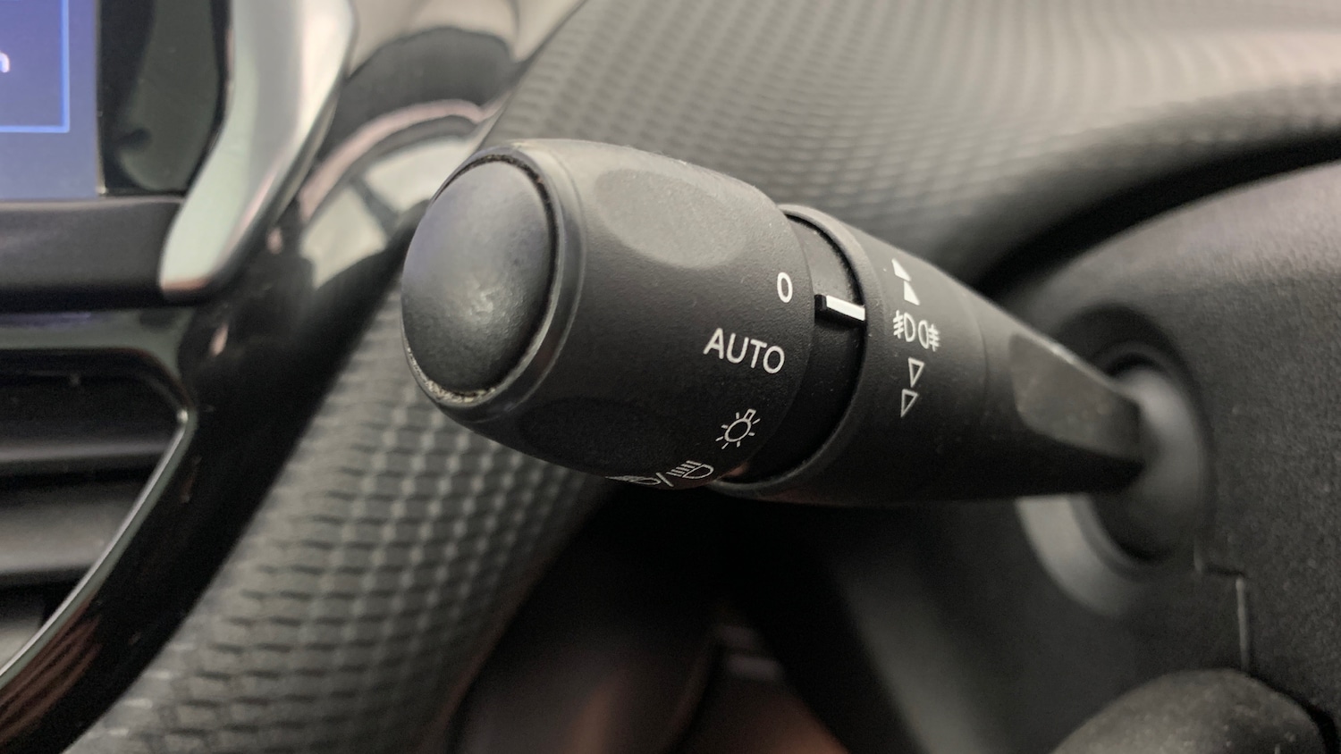 Used Peugeot 208 2016 for sale - 76073687: Photo 34