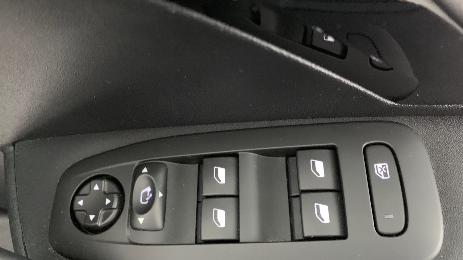 Used Peugeot 208 2016 for sale - 76073687: Photo 37