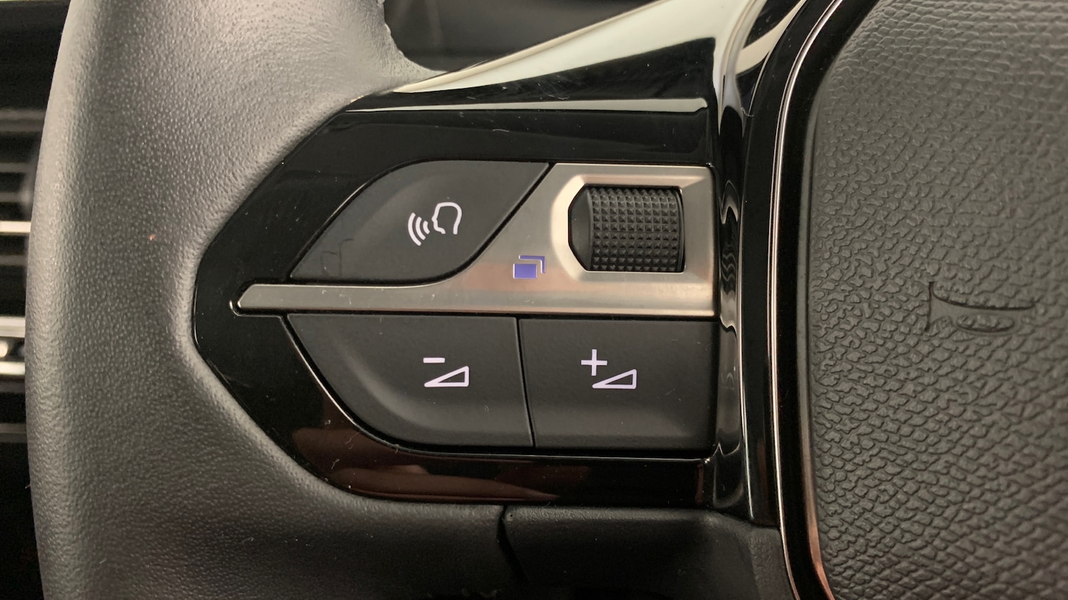 Used Peugeot 2008 2022 for sale - 77157242: Photo 20