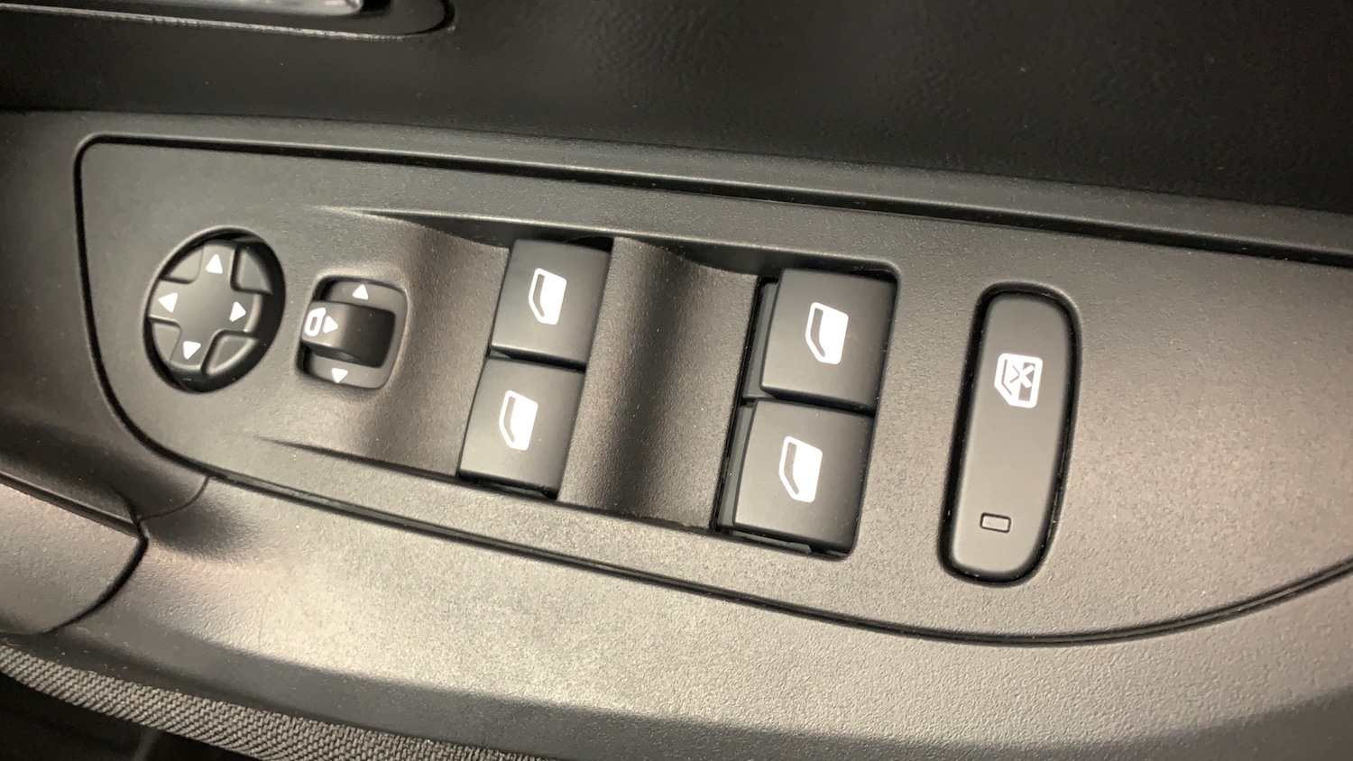 Used Peugeot 2008 2022 for sale - 77157242: Photo 33