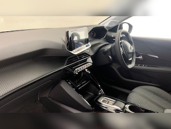 Used Peugeot 208 2024 for sale - 75647792: Photo