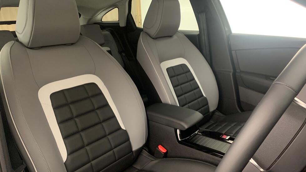 Used Citroen C4 2025 for sale - 76621393: Photo 12