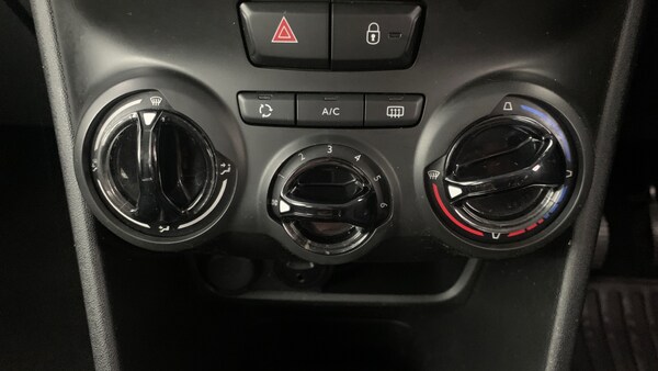 Used Peugeot 2008 2018 for sale - 76285218: Photo 29
