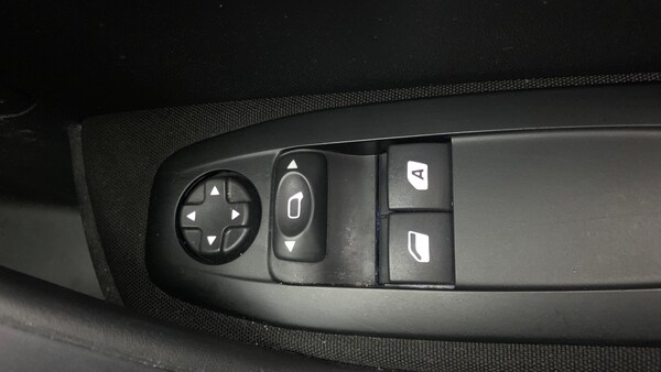 Used Peugeot 2008 2018 for sale - 76285218: Photo 36