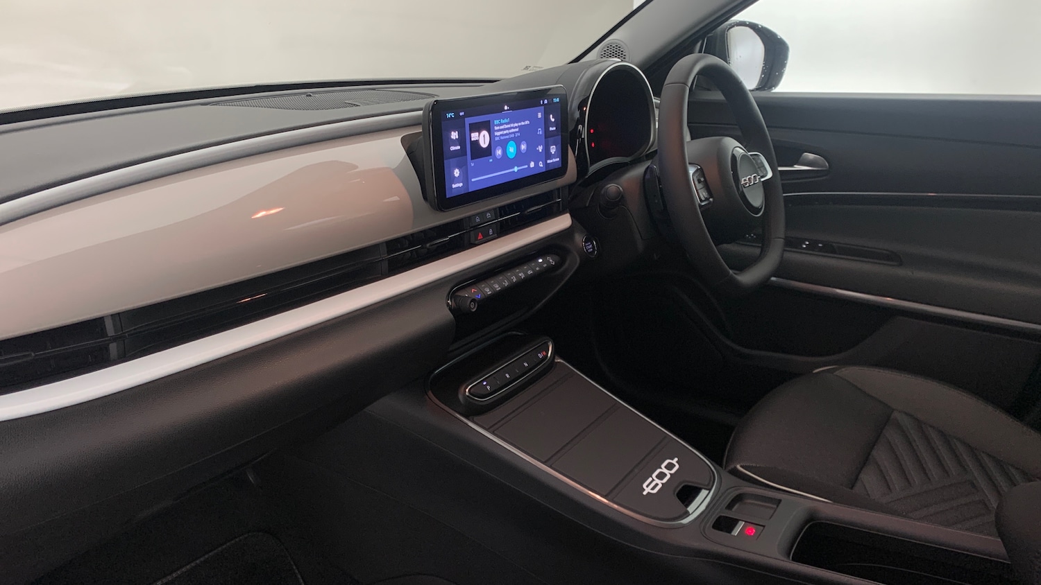 Used Fiat 600 2024 for sale - 76327679: Photo 2