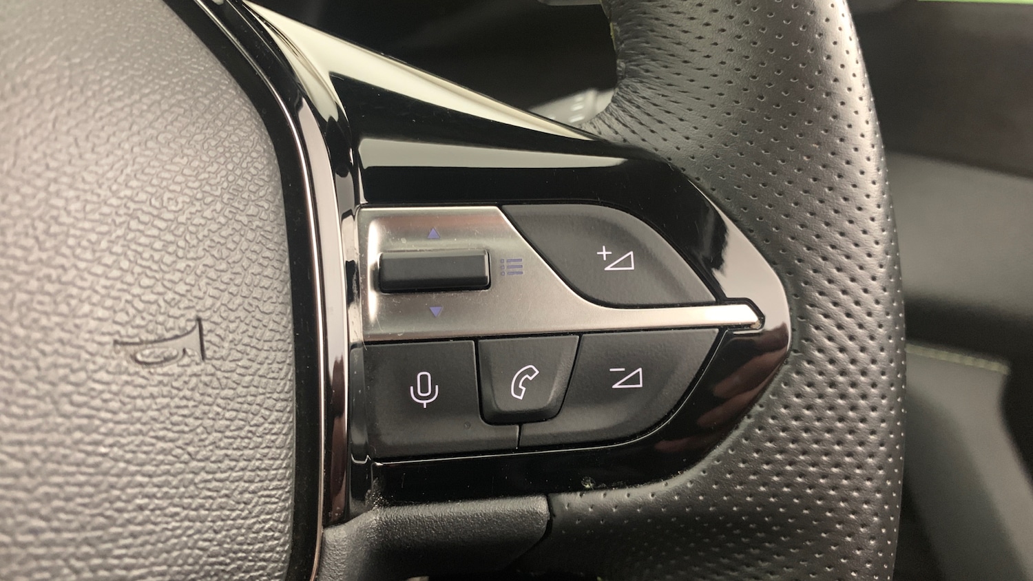 Used Peugeot 308 2023 for sale - 77009459: Photo 18