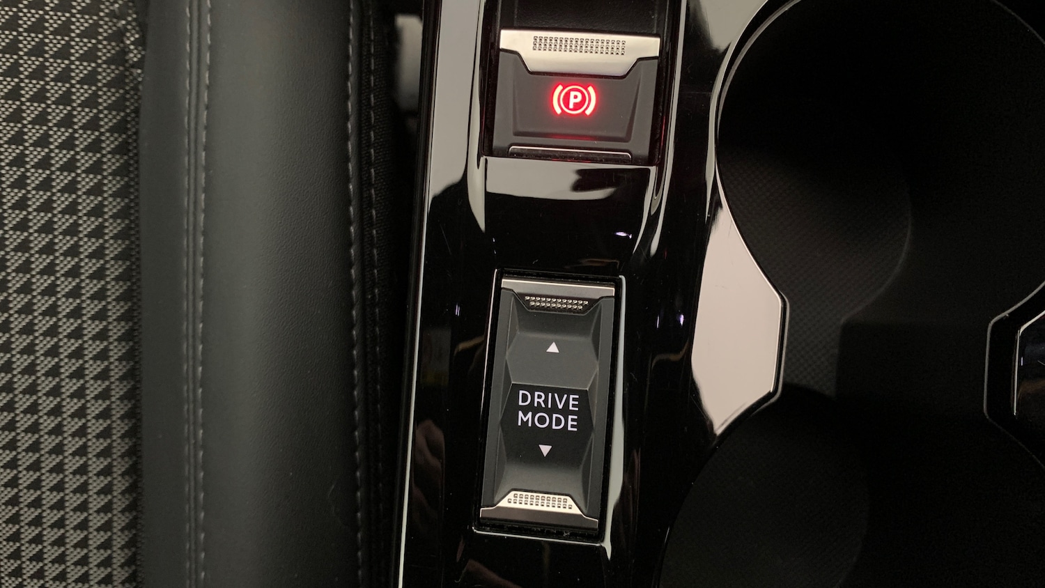 Used Peugeot 208 2022 for sale - 77030639: Photo 35