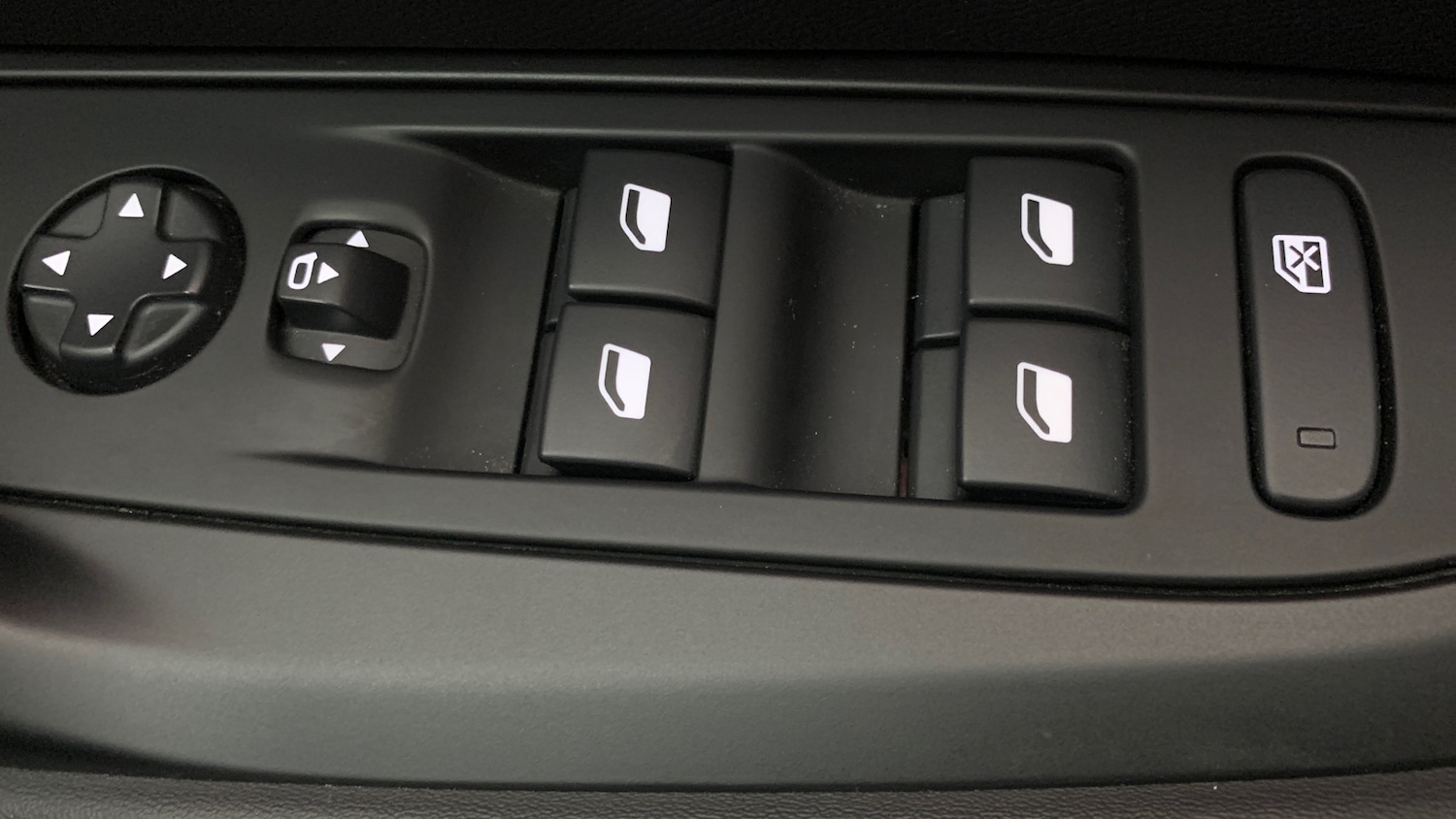 Used Peugeot 208 2022 for sale - 77030639: Photo 43