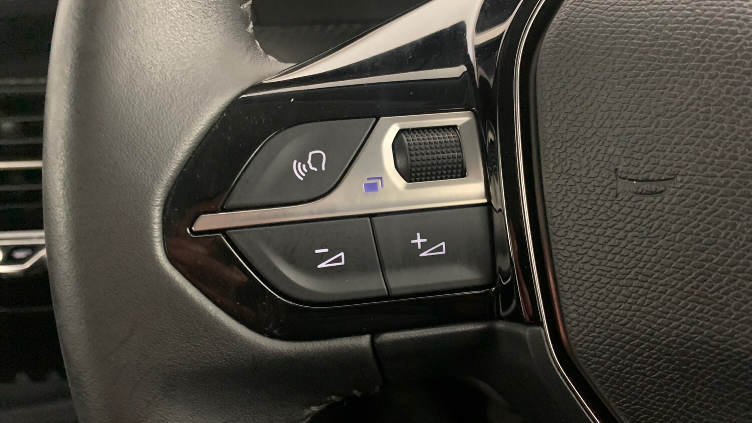 Used Peugeot 2008 2022 for sale - 75867517: Photo 19