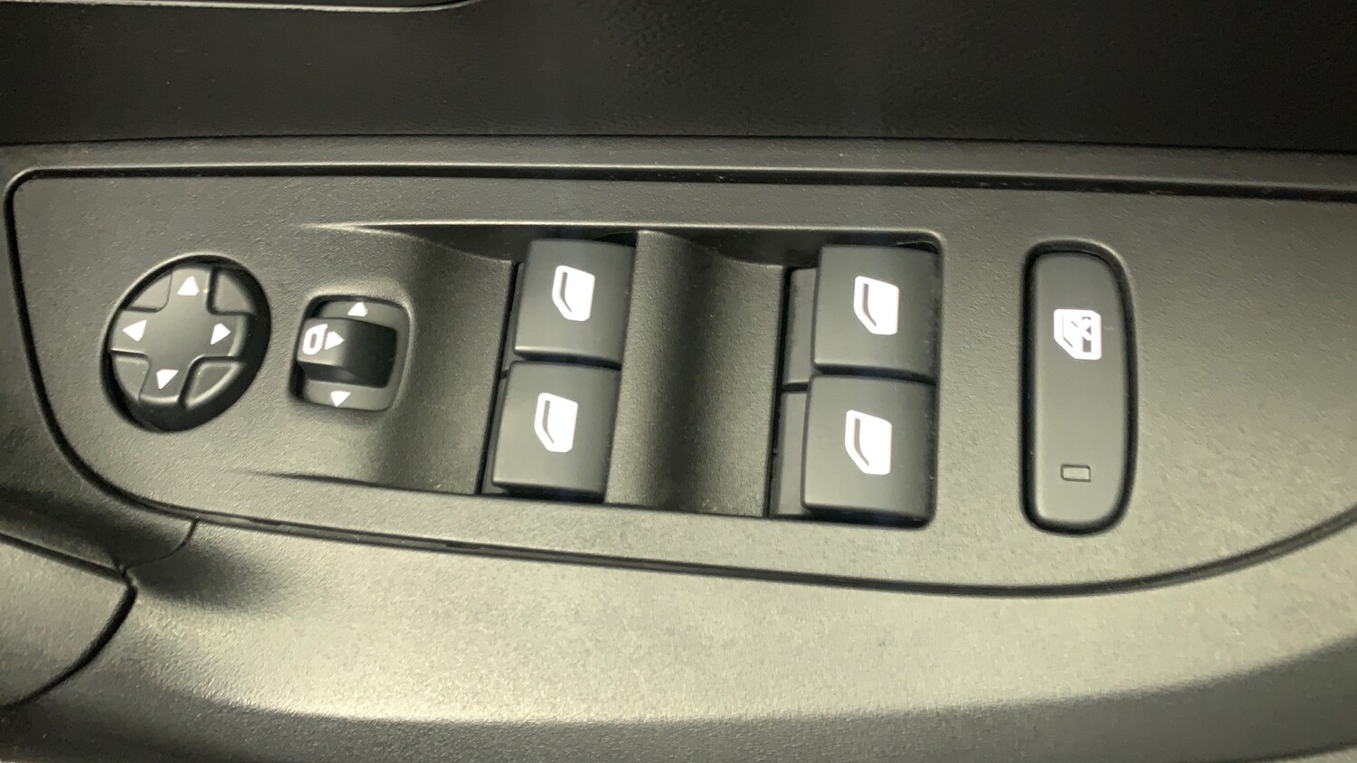 Used Peugeot 2008 2022 for sale - 75867517: Photo 33