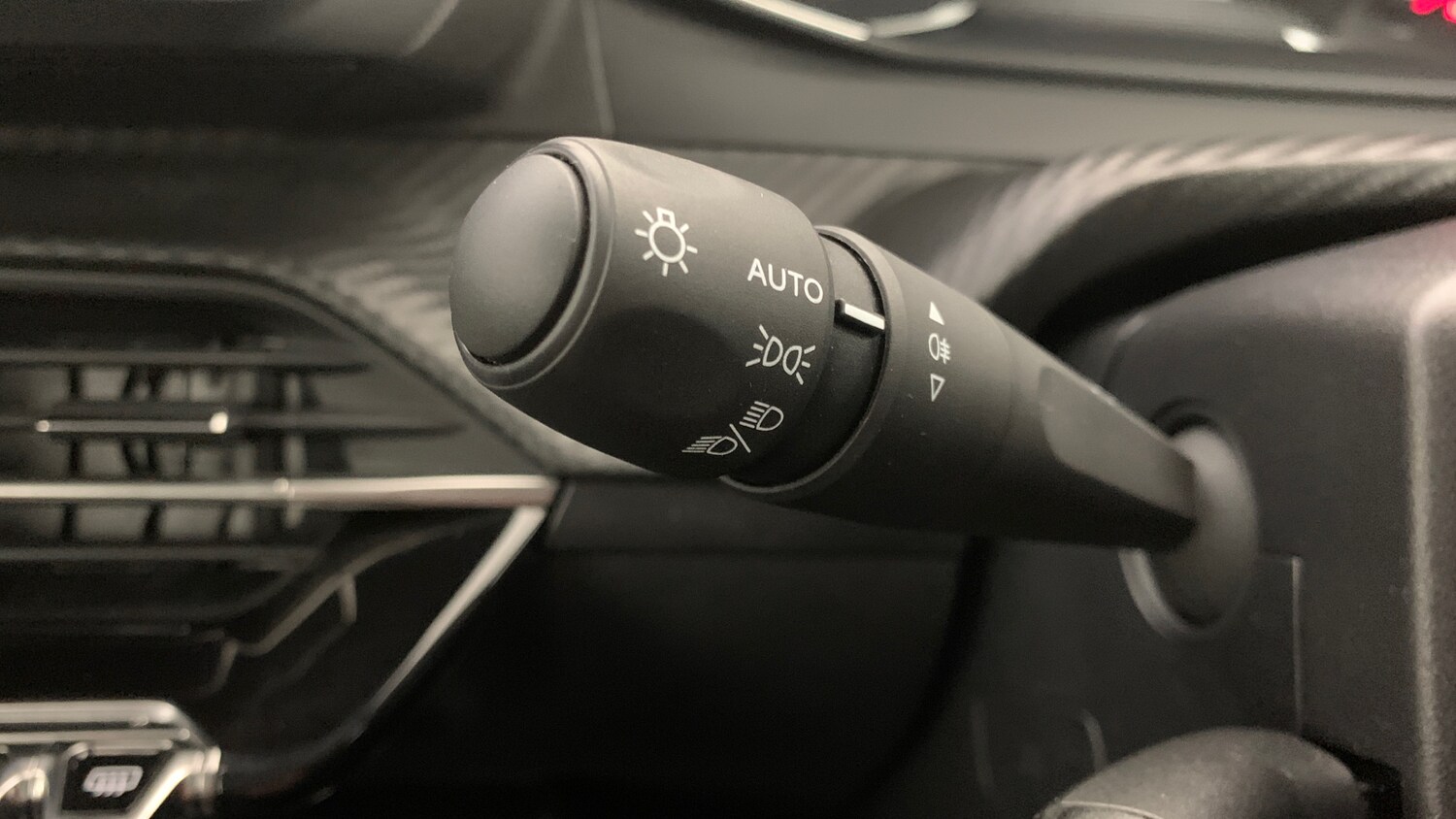 Used Peugeot 208 2022 for sale - 76139409: Photo 34