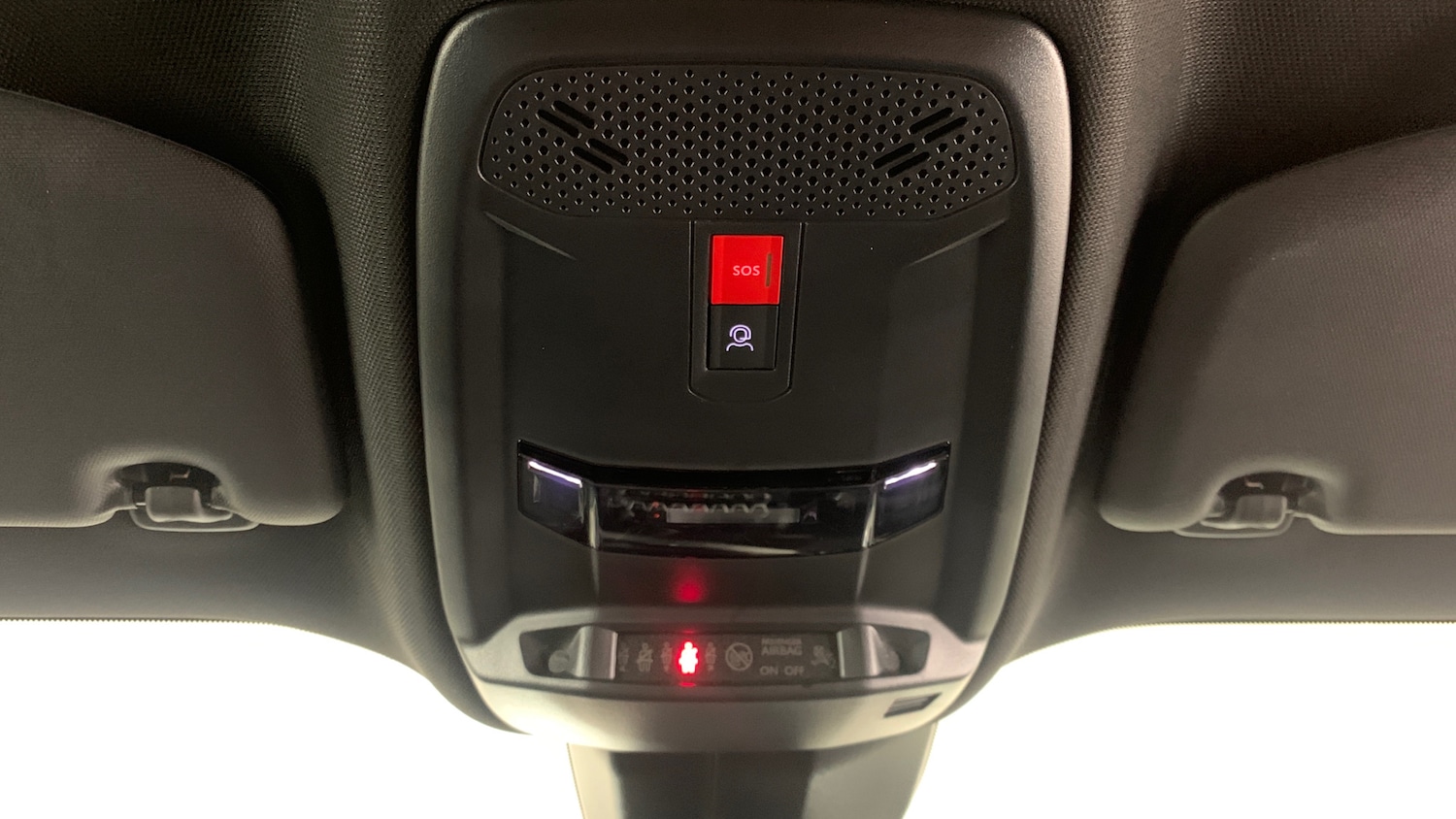 Used Peugeot 2008 2024 for sale - 76350370: Photo 35