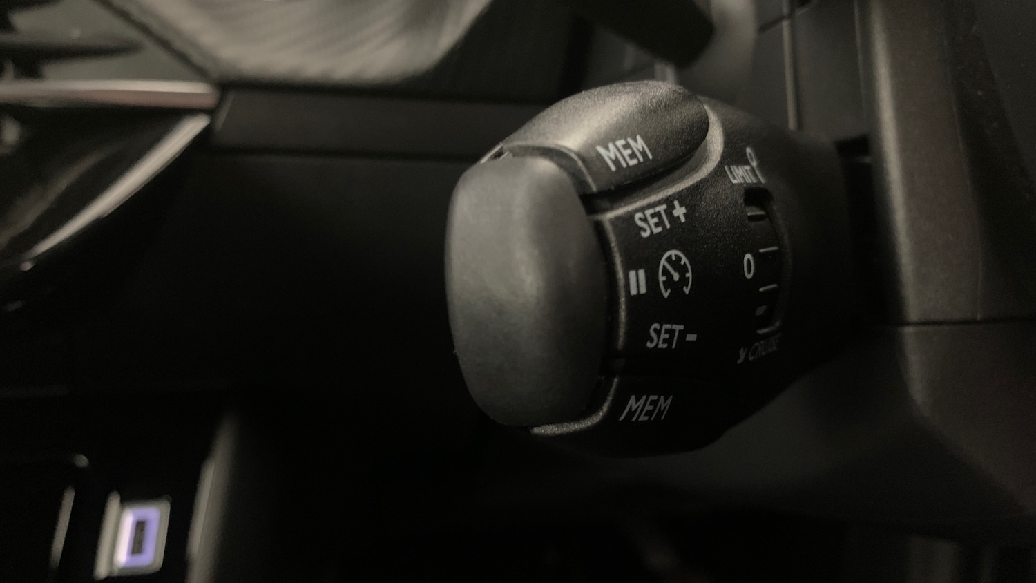 Used Peugeot 2008 2024 for sale - 76350370: Photo 38