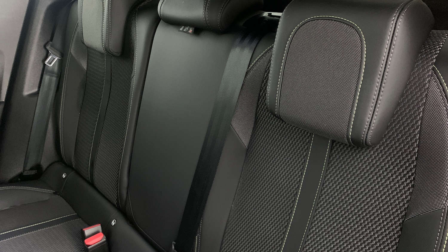 Used Peugeot 2008 2024 for sale - 76350370: Photo 8