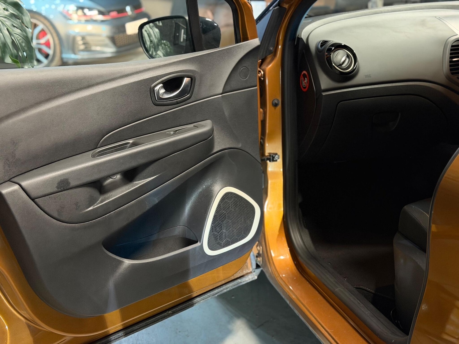 Used Renault Captur 2019 for sale - 76446621: Photo 23