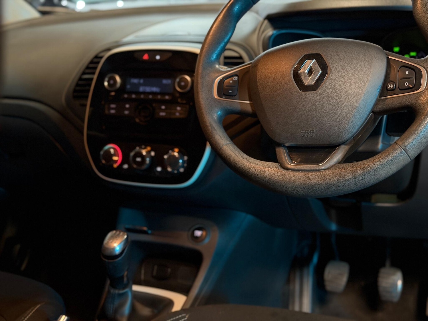 Used Renault Captur 2019 for sale - 76446621: Photo 24