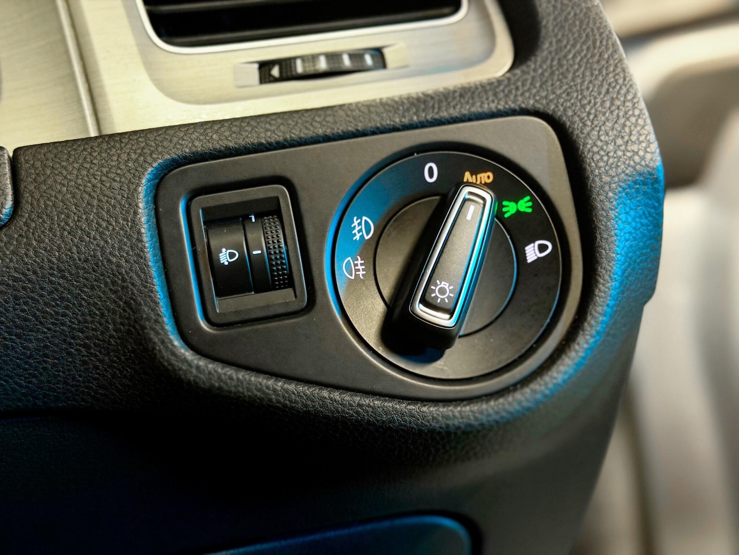 Used Volkswagen Golf for sale - 78135710: Photo 24