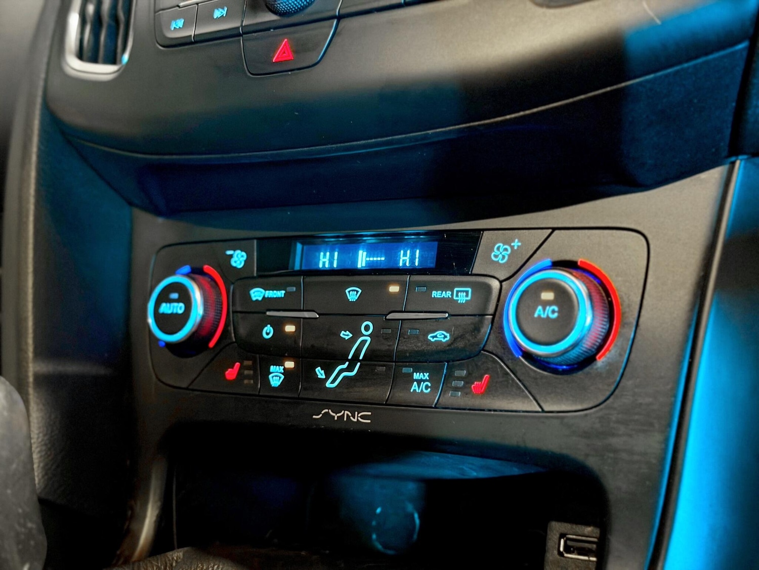 Used Ford Focus 2015 for sale - 76926430: Photo 23