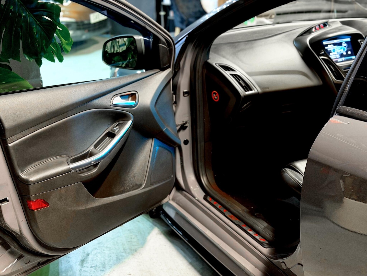 Used Ford Focus 2015 for sale - 76926430: Photo 33