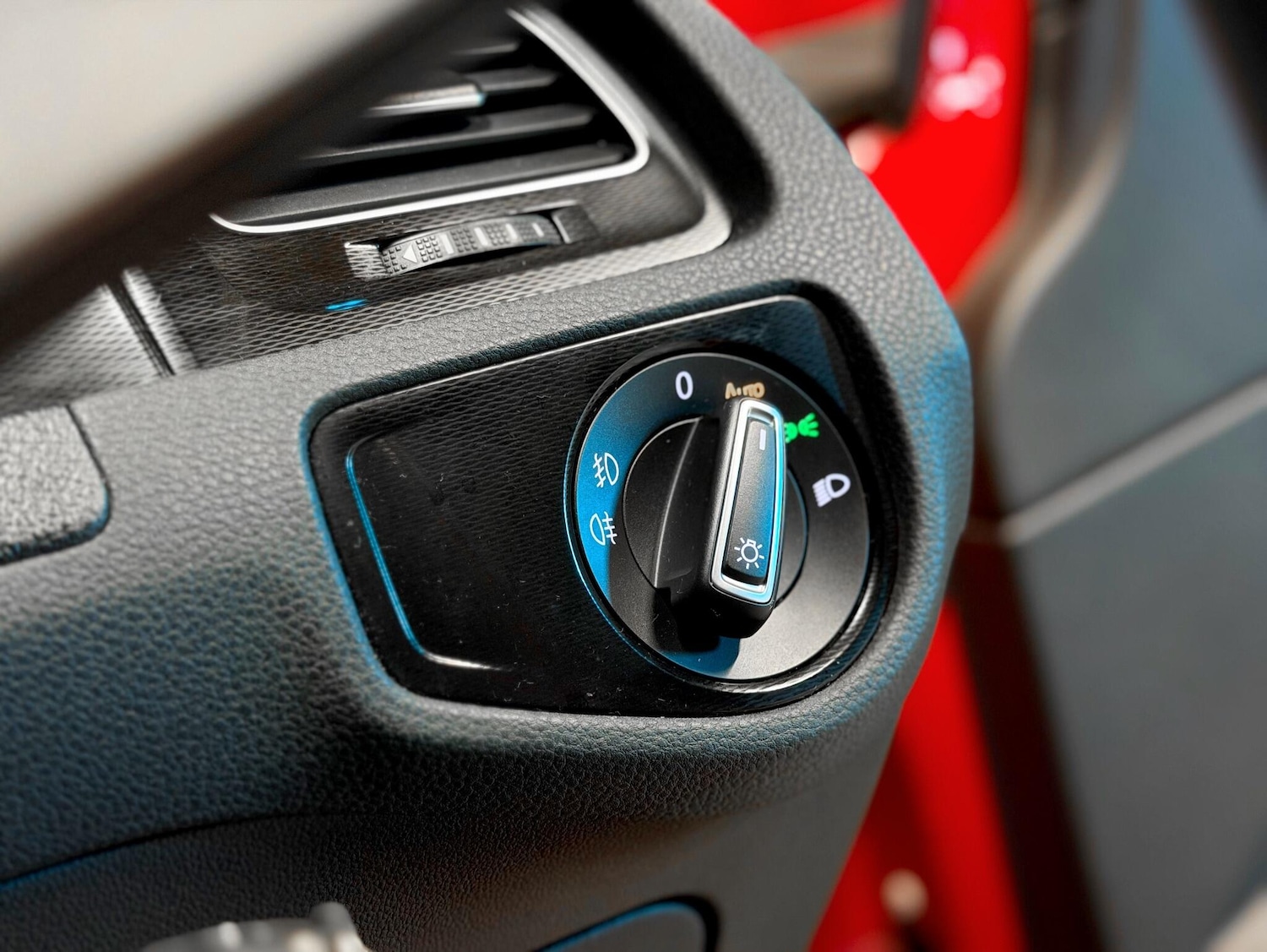 Used Volkswagen Golf 2013 for sale - 77084396: Photo 28