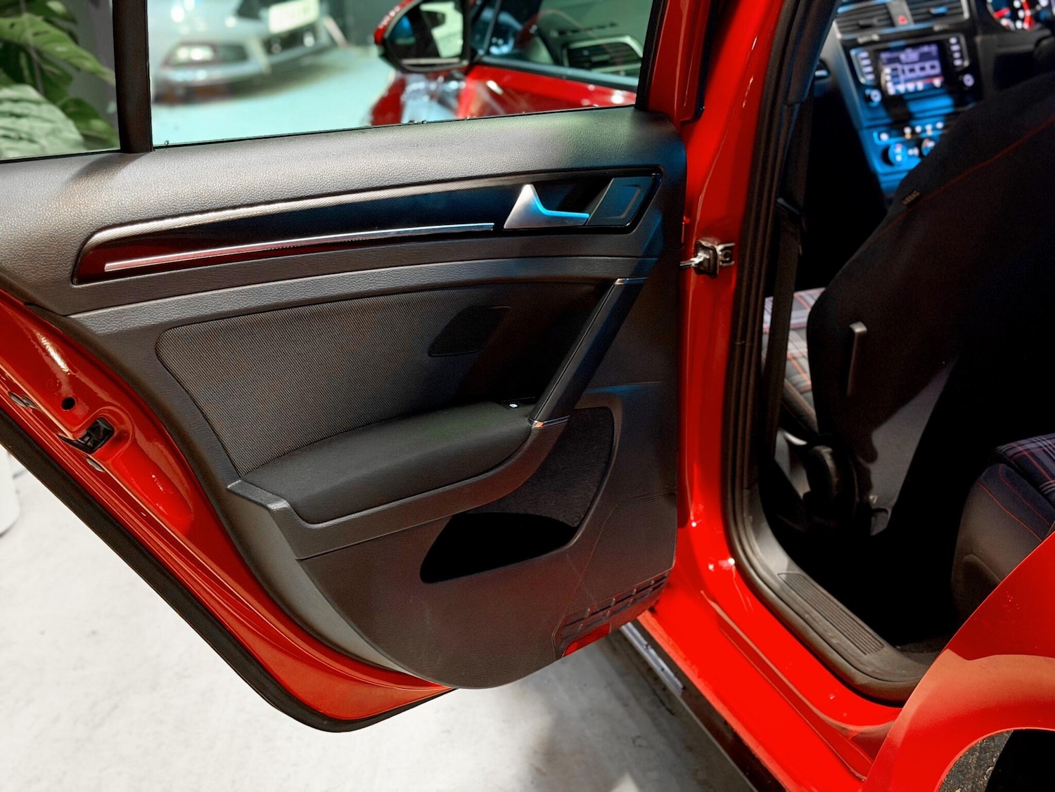 Used Volkswagen Golf 2013 for sale - 77084396: Photo 29