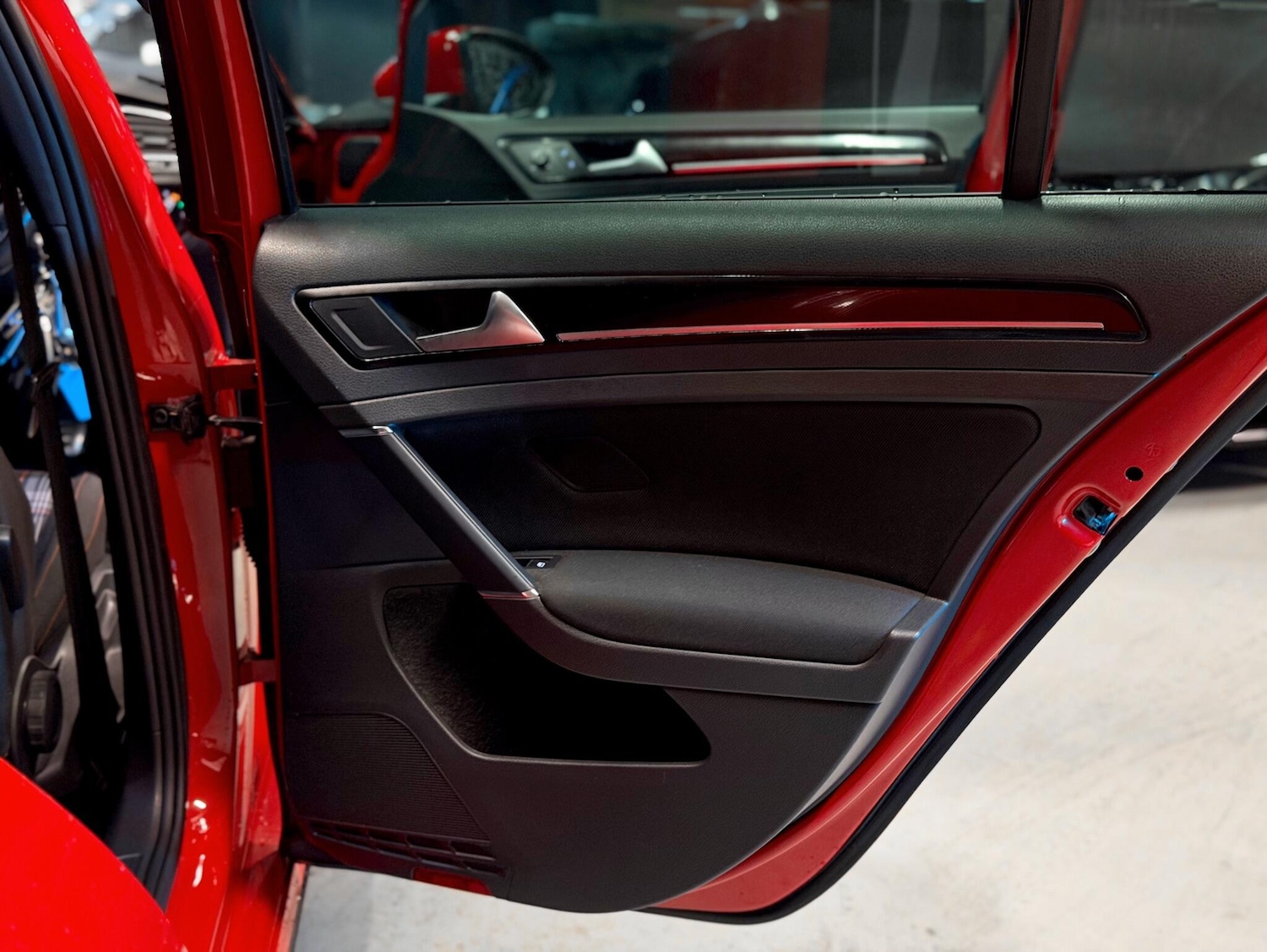 Used Volkswagen Golf 2013 for sale - 77084396: Photo 32