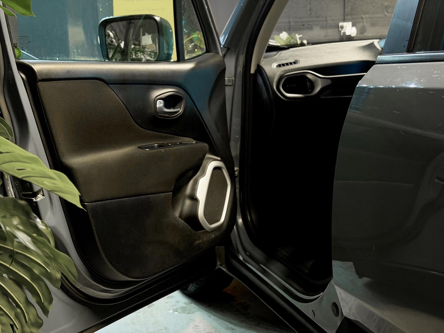 Used Jeep Renegade 2016 for sale - 77238537: Photo 23