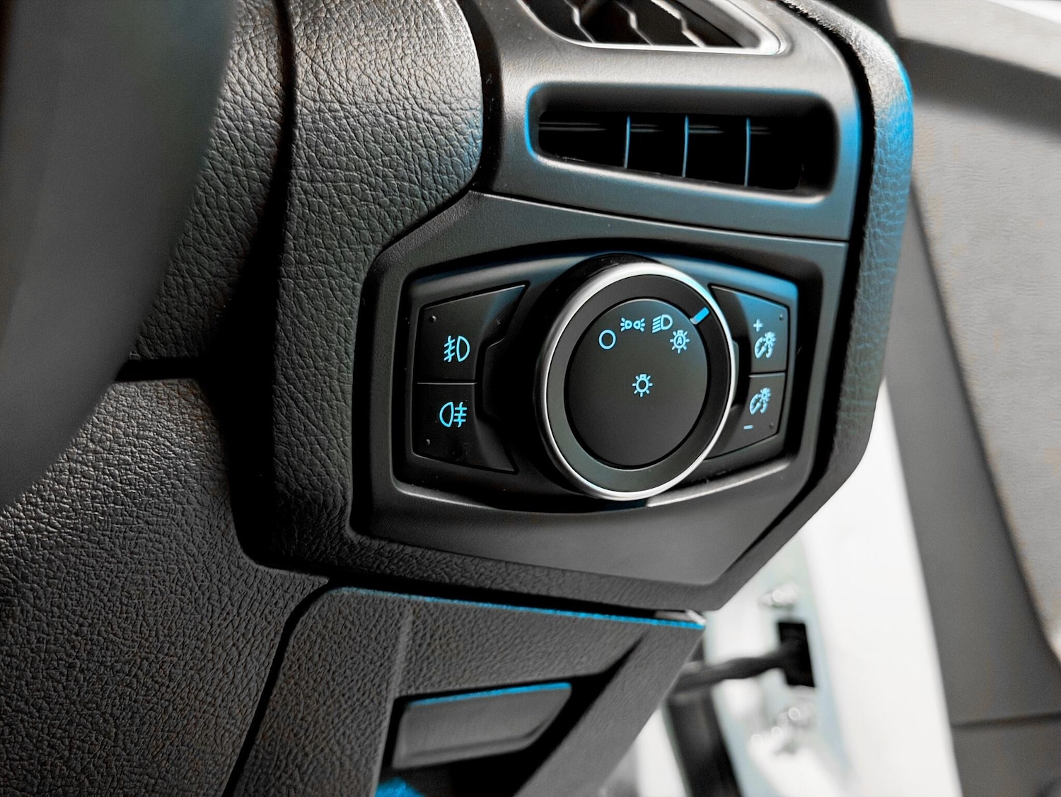 Used Ford Focus 2016 for sale - 77084490: Photo 25