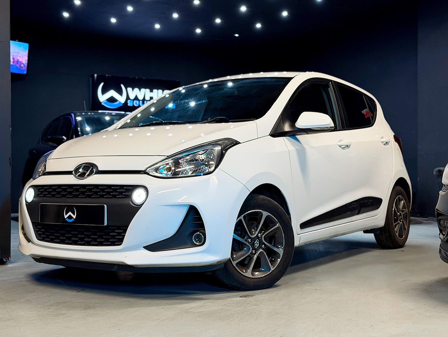Used Hyundai i10 2018 for sale - 76485430: Photo 1
