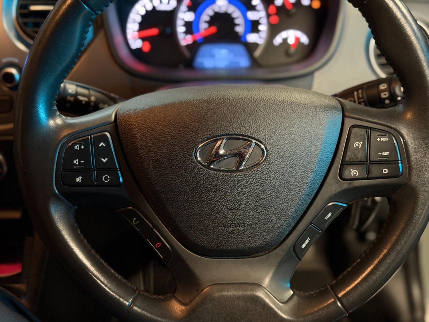 Used Hyundai i10 2018 for sale - 76485430: Photo 10