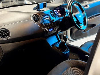 Used Hyundai i10 2018 for sale - 76485430: Photo