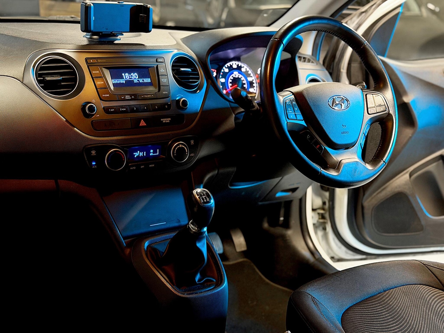 Used Hyundai i10 2018 for sale - 76485430: Photo 9